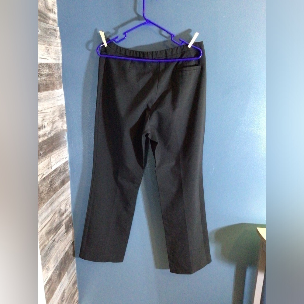12 average NewYork & company Black dress pants. (0006) - Picture 2 of 5